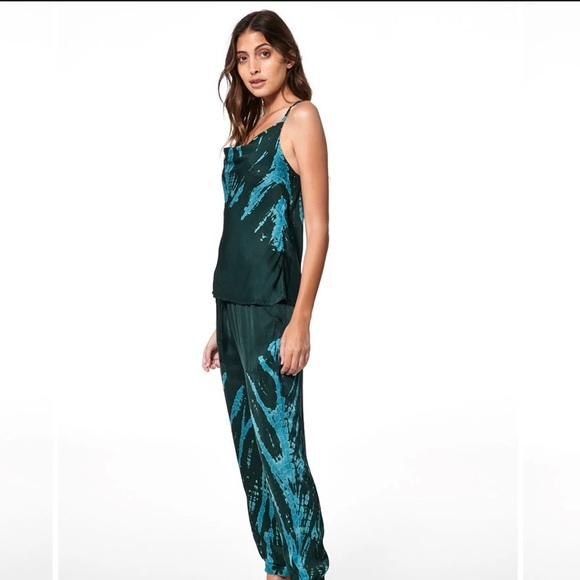 Young fabulous and broke - NAYA LOW BACK CAMI - Picture 3 of 5